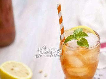 喝水减肥法 午餐时间