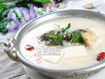 鱼头豆腐汤