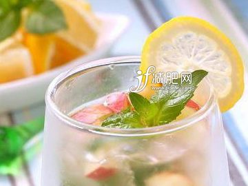 减肥早餐,柠檬汁拌苹果 减肥早餐,柠檬汁拌苹果