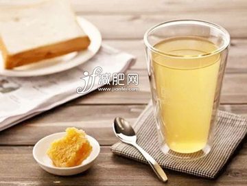 蜂蜜还有排毒养颜的作用