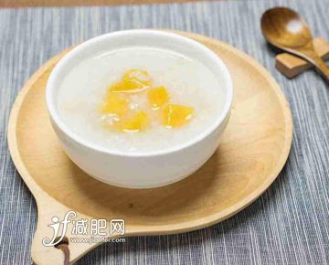 含热量低又颇具饱腹感在填满肚子的同时减掉脂肪