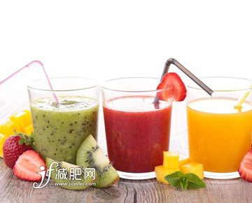 果蔬汁的热量比较低对减肥有着很大的帮助