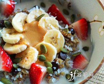 鲜果燕麦粥减肥食谱