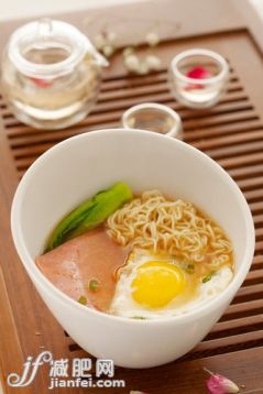 概念,蔬菜,碗,食品,饮料_gic13899078_火腿鸡蛋面_创意图片_Getty Images China