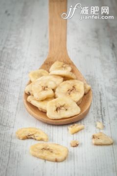 香蕉,薯条,小吃,甜点心,黄色_gic13494760_Banana chips_创意图片_Getty Images China