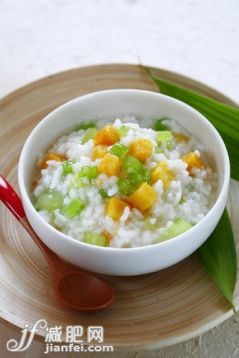 芹菜,南瓜,碗,谷物,粥_f993e3a63_芹菜南瓜粥_创意图片_Getty Images China