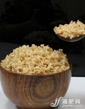 饮食,食品,影棚拍摄,碗,米_143382431_Curry soy tempeh and rice in bowl_创意图片_Getty Images China