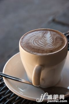 城市,咖啡,郊区,卡布奇诺咖啡,咖啡_gic13494145_Flat White_创意图片_Getty Images China