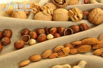 室内,桌子,食品,充满的,有机食品_4295d2195_静物坚果_创意图片_Getty Images China