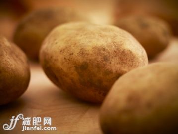 饮食,室内,蔬菜,马铃薯,有机食品_147205732_Close up of organic potatoes_创意图片_Getty Images China 饮食,室内,蔬菜,马铃薯,有机食品_147205732_Close up of organic potatoes_创意图片_Getty Images China