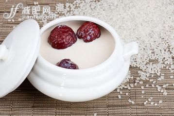 牛奶,奶制品,热饮,炖锅,米_gic5465441_牛奶红枣粥_创意图片_Getty Images China