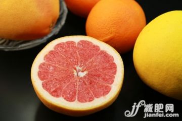 饮食,影棚拍摄,切片食物,葡萄柚,横截面_498161655_Grapefruit_创意图片_Getty Images China 饮食,影棚拍摄,切片食物,葡萄柚,横截面_498161655_Grapefruit_创意图片_Getty Images China