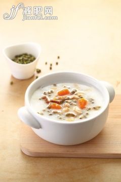 绿豆,南瓜,粥,食品,健康生活方式_b00e31522_绿豆南瓜护肝粥_创意图片_Getty Images China