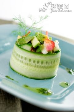 食品,饮食,沙拉,餐馆,蔬菜_109724343_Cucumber Avocado Salad_创意图片_Getty Images China 食品,饮食,沙拉,餐馆,蔬菜_109724343_Cucumber Avocado Salad_创意图片_Getty Images China