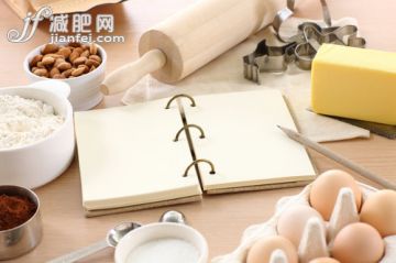 鸡蛋,面粉,点心,面条,面包_ede2f9ed9_在家自制面点_创意图片_Getty Images China