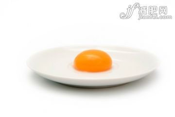 影棚拍摄,盘子,茶碟,鸡蛋,生食_482886469_Yolk_创意图片_Getty Images China