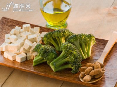 Day 1：汤+烫青菜+大量水果