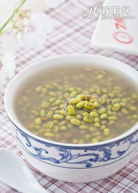 吃醋的女人最美 8种排毒饮料真减肥