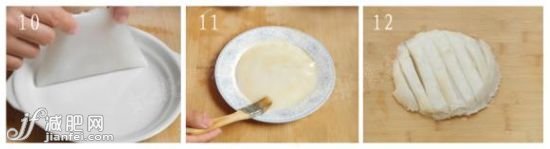 冷却后的凉皮很轻松的就可以揭下来。