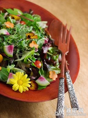 生萝卜蔬菜沙拉