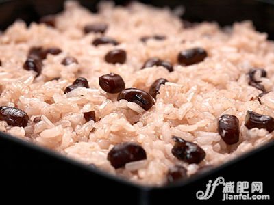 在米饭里面加点豆