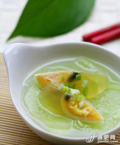 热汤减肥法 不饿肚也有窈窕身姿