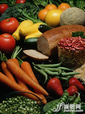 控制吃东西的速度就能控制你的进食量