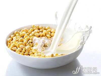 下午加餐一杯无糖豆浆