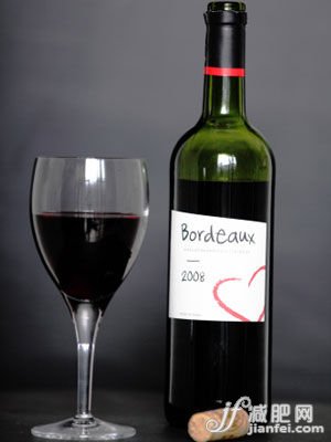 红葡萄酒