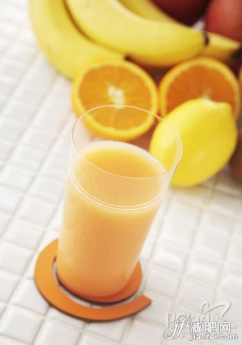 蔬果汁断食法 排出肠毒瘦5斤！