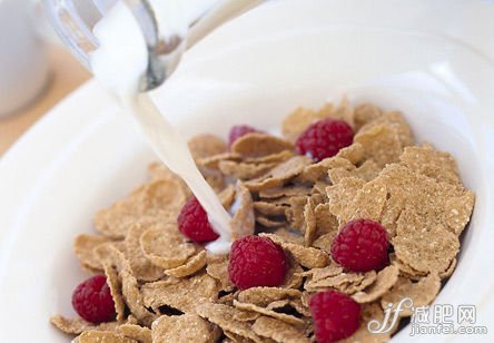 牛奶麦片