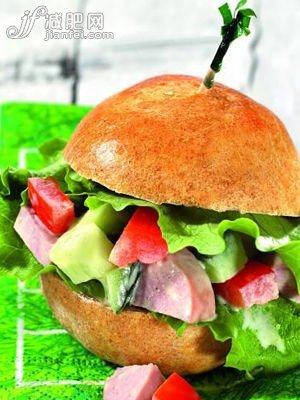 樱桃萝卜三明治