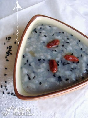 燕麦黑芝麻粥