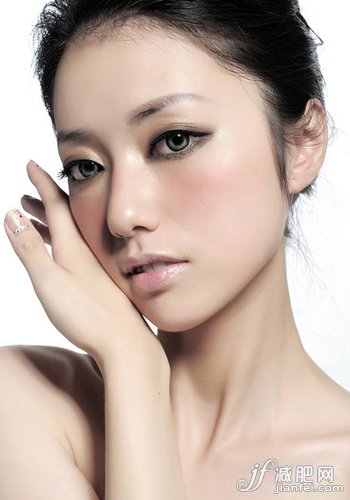 5款排毒食谱 帮你大吃后紧急减肥