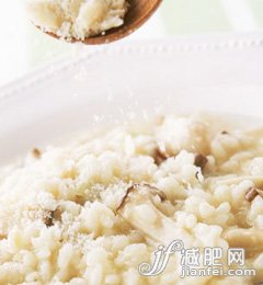 浮肿者喝薏仁茶