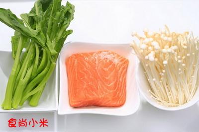 三文鱼芥蓝金针菇卷