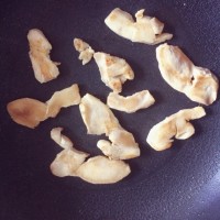 减肥早餐：无油鸡胸肉的做法图解3