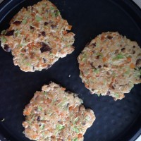 减脂食谱-油煎杂蔬鸡胸肉饼的做法图解4