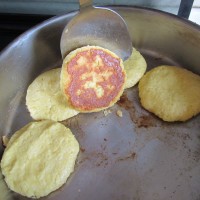  减肥又美味的营养粗粮早餐---水煎玉米饼的做法图解8