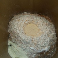 全麦吐司--早餐好选择-减肥必备面包机版全麦吐司的做法图解1