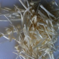 【高纤减肥治便秘】番茄金针菇汤的做法图解2