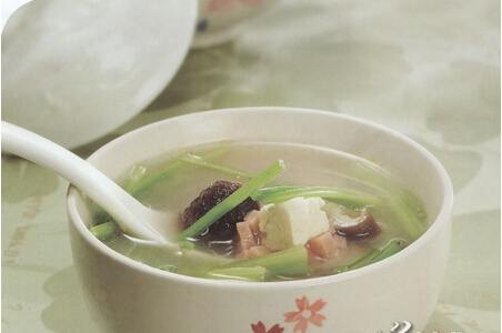 香菇豆腐汤的家常做法 瘦身减肥食谱大全