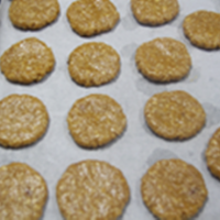 不用担心发胖的零食&mdash;&mdash;红糖燕麦饼的做法图解5