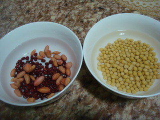 美白减肥&mdash;&mdash;红豆花生豆浆的做法步骤：2