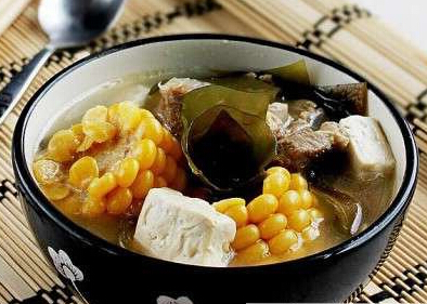 玉米海带墨鱼仔汤