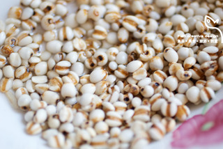 消肿薏米水的做法步骤:1