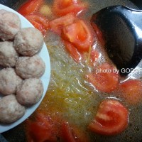 番茄鸡脯肉圆子汤的做法图解13