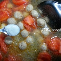 番茄鸡脯肉圆子汤的做法图解14