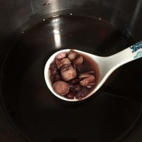 美味瘦身甜点-红豆莲子元子羹的做法图解2