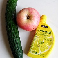 黄瓜苹果纤体饮的做法图解1